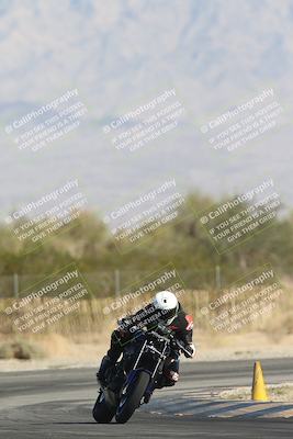 media/Oct-30-2025-Racers Edge (Thu) [[dabbdaf680]]/3-B Group/Session 2 Turn 2/